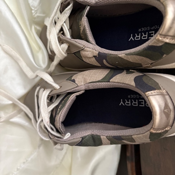 Sperry  Taupe Camo Lace Up Sneakers Women's Size 8.5 M Low Top - Picture 8 of 9
